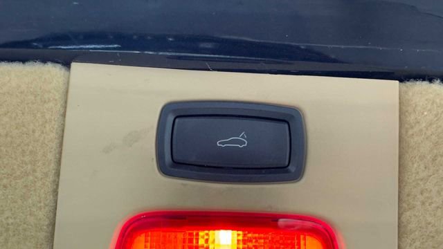 Used 2016 Porsche Cayenne AWD/4WD image 34