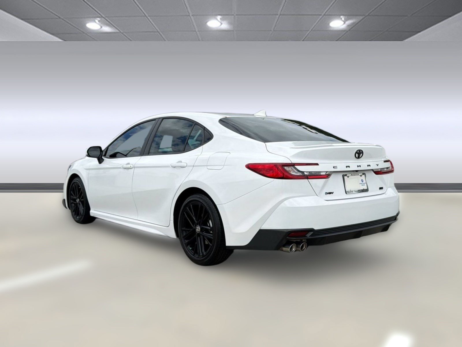 Used 2025 Toyota Camry SE w/ Multimedia Upgrade Package FWD image 3