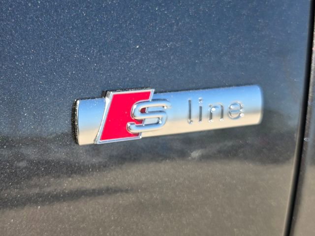 Used 2025 Audi Q8 Premium Plus image 11