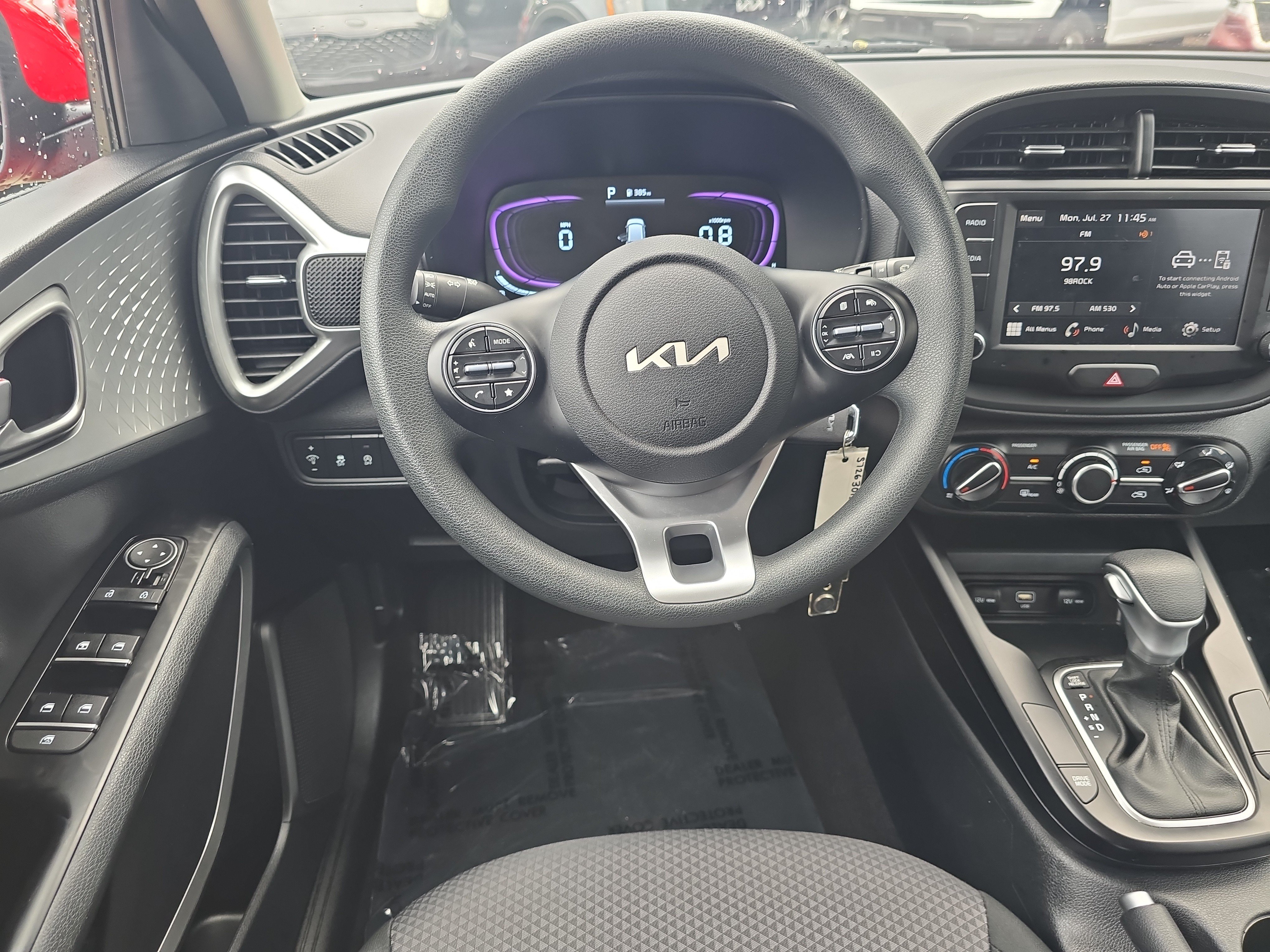 Certified 2025 Kia Soul LX FWD image 13