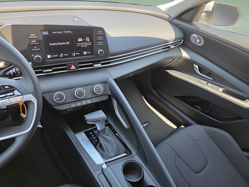 New 2026 Hyundai Elantra SE w/ Cargo Package FWD image 17