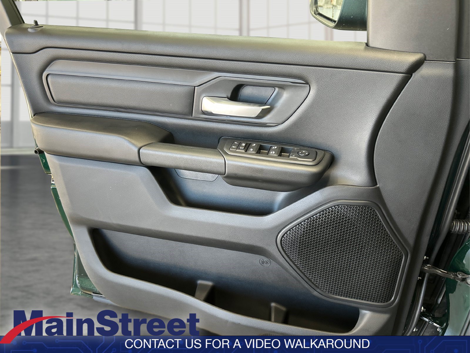 Used 2026 RAM 1500 Express AWD/4WD image 18