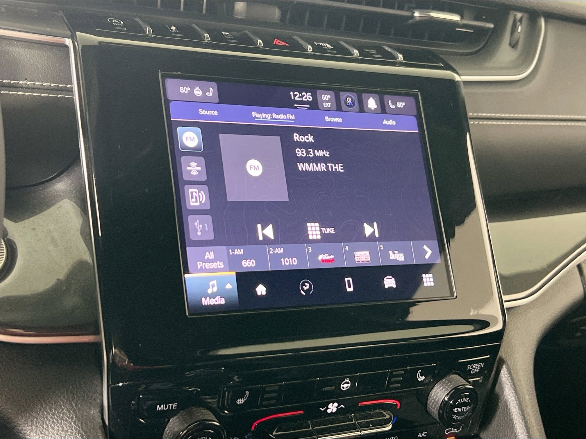 Used 2023 Jeep Grand Cherokee Altitude image 14