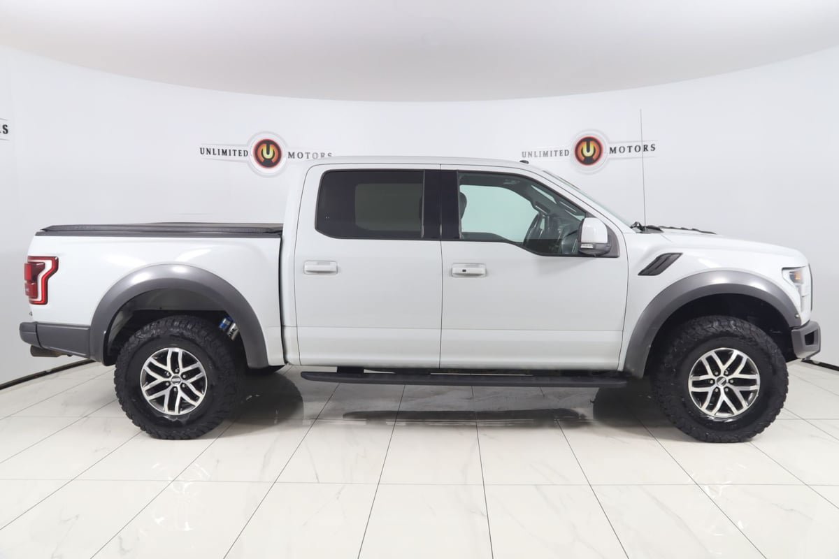 Used 2017 Ford F150 Raptor w/ Equipment Group 802A Luxury AWD/4WD image 2