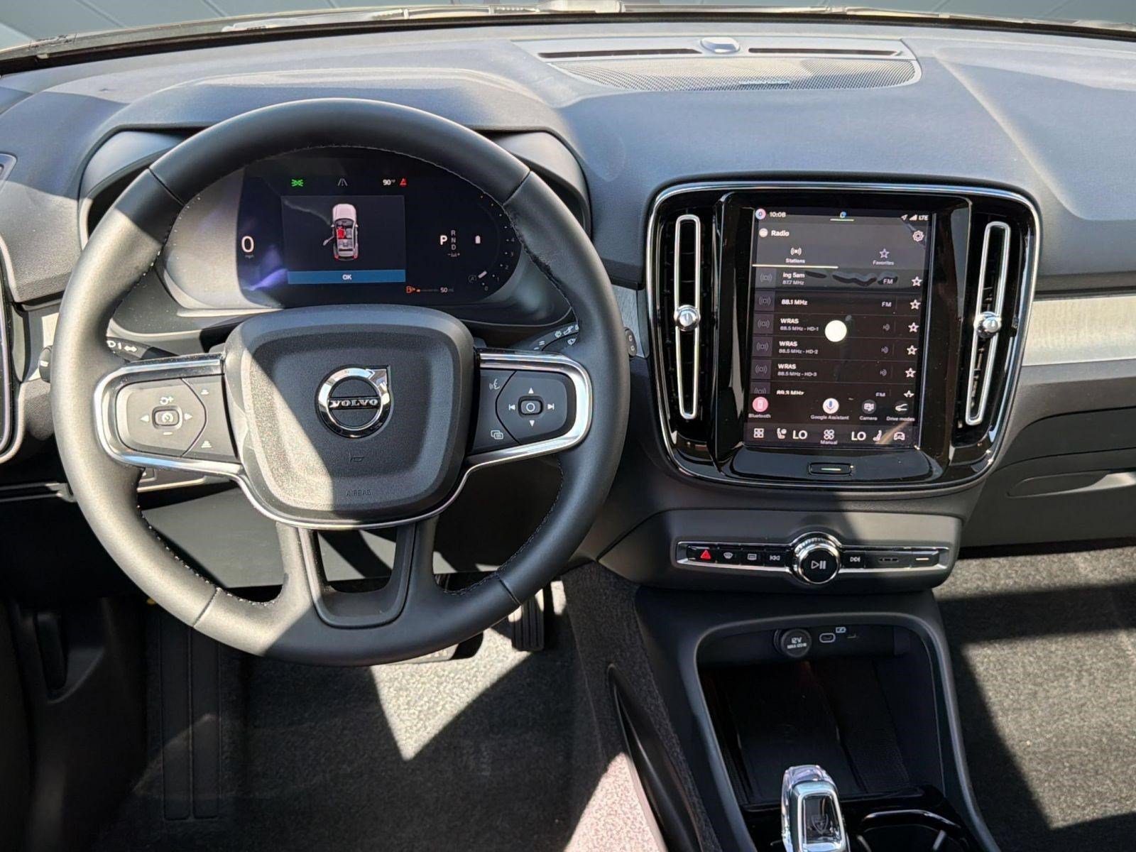 New 2026 Volvo XC40 B5 Ultra w/ Protection Package Premier AWD/4WD image 28