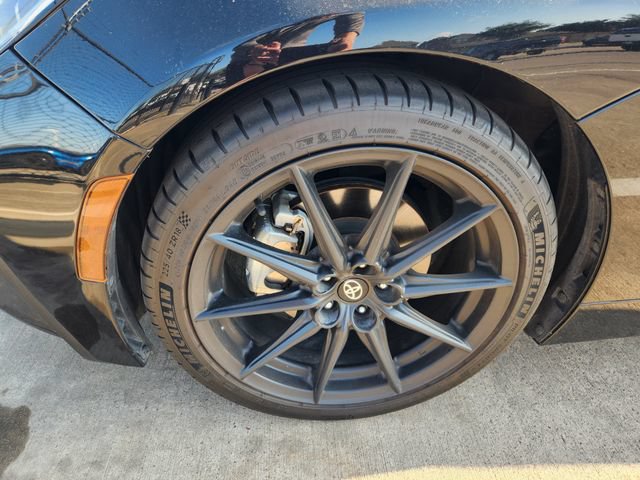 Used 2022 Toyota GR86 Premium RWD image 8