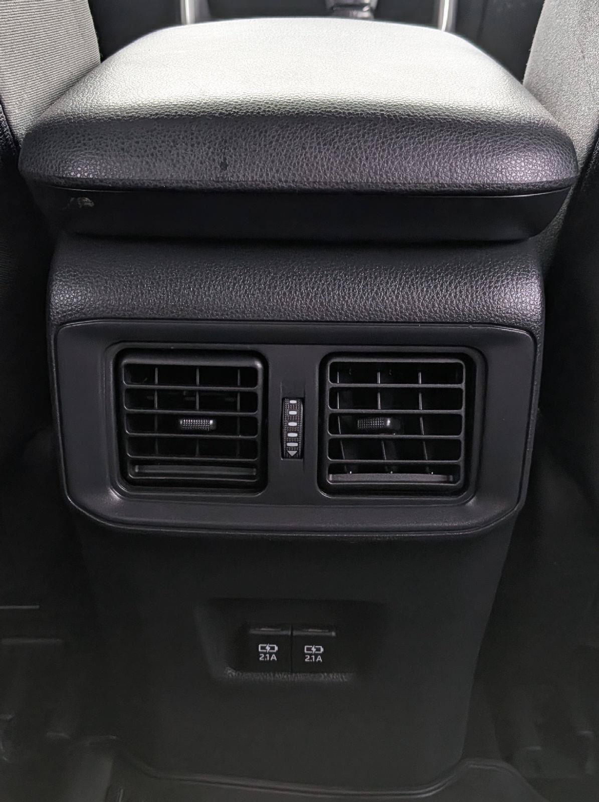 Used 2020 Toyota RAV4 XLE w/ Convenience Package AWD/4WD image 26