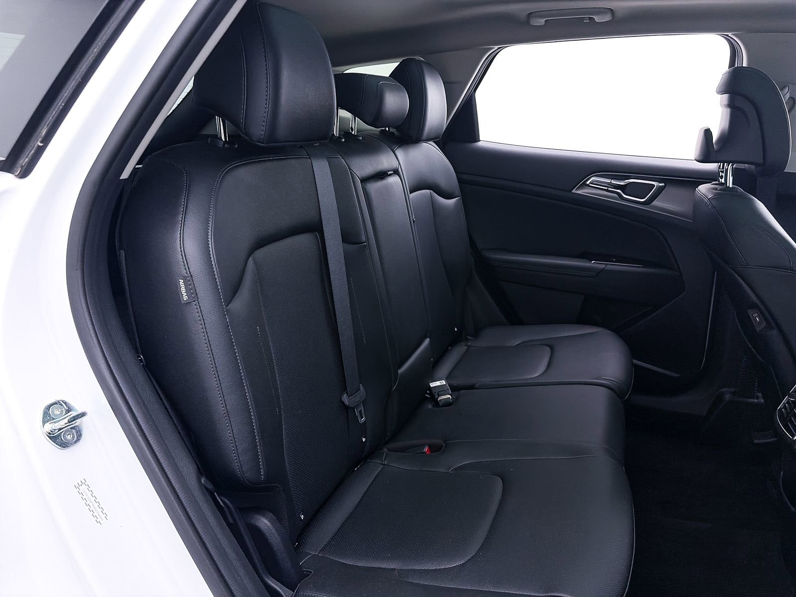 Used 2025 Kia Sportage EX w/ Premium Package image 37