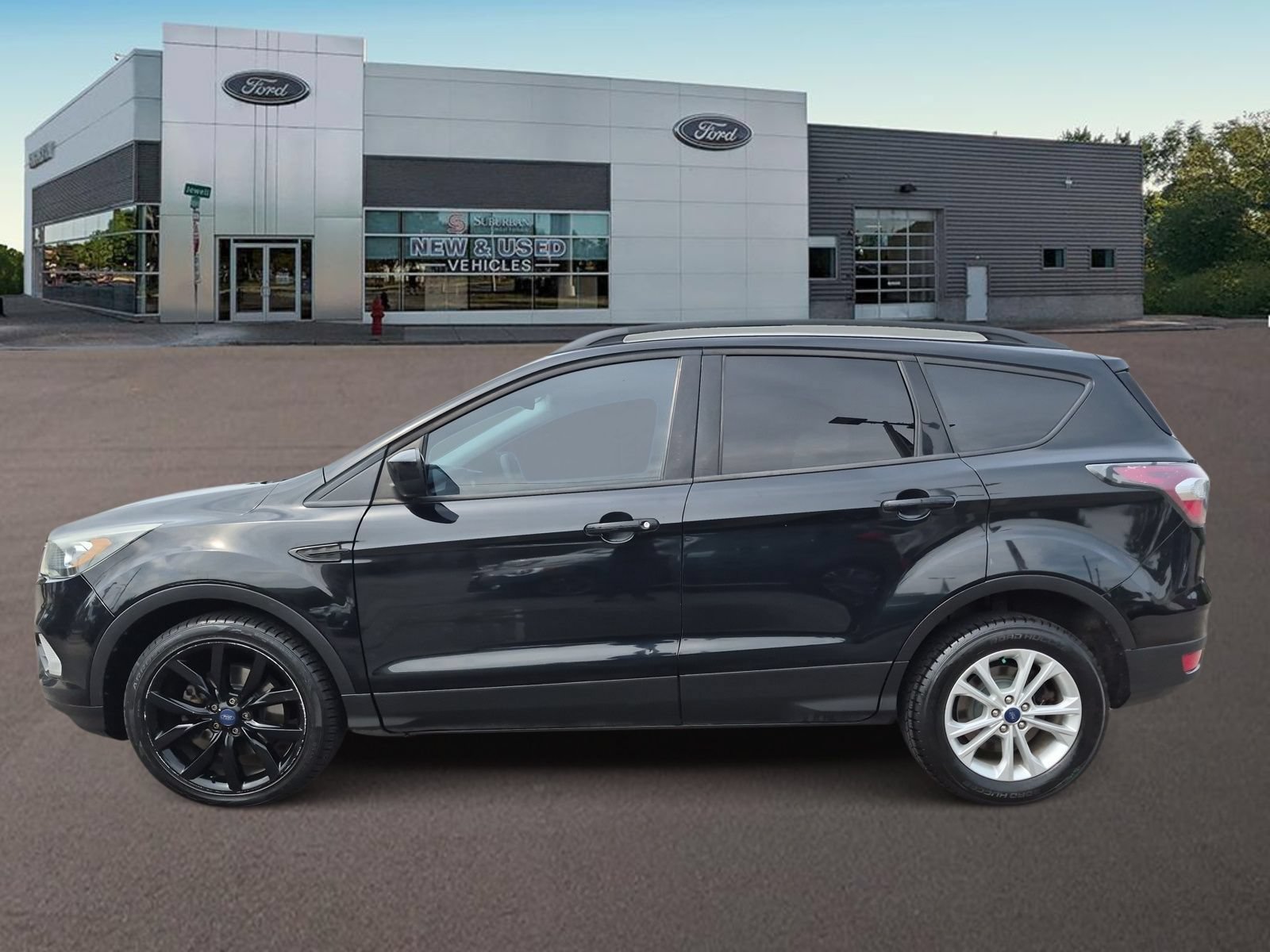 Used 2017 Ford Escape SE w/ Equipment Group 201A AWD/4WD image 6