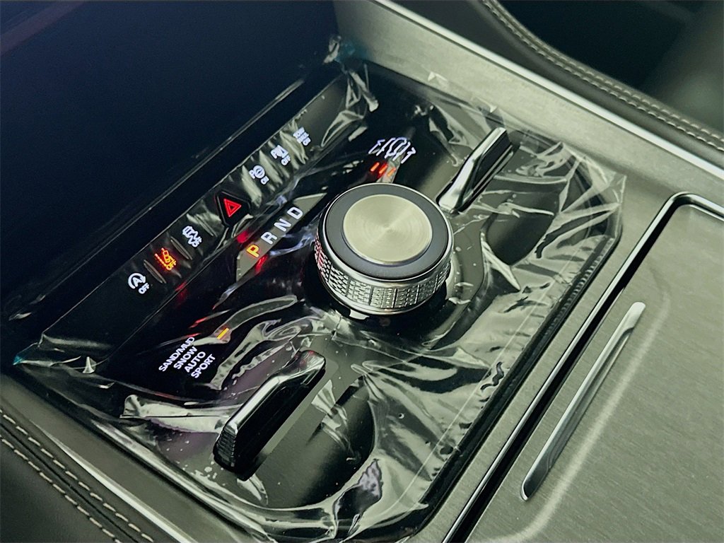 New 2025 Jeep Wagoneer Series II w/ Convenience Group I image 12