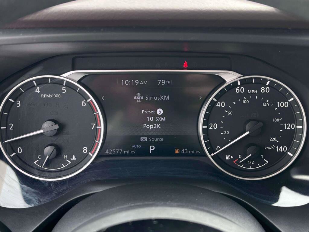 Used 2023 Nissan Rogue SV AWD/4WD image 3