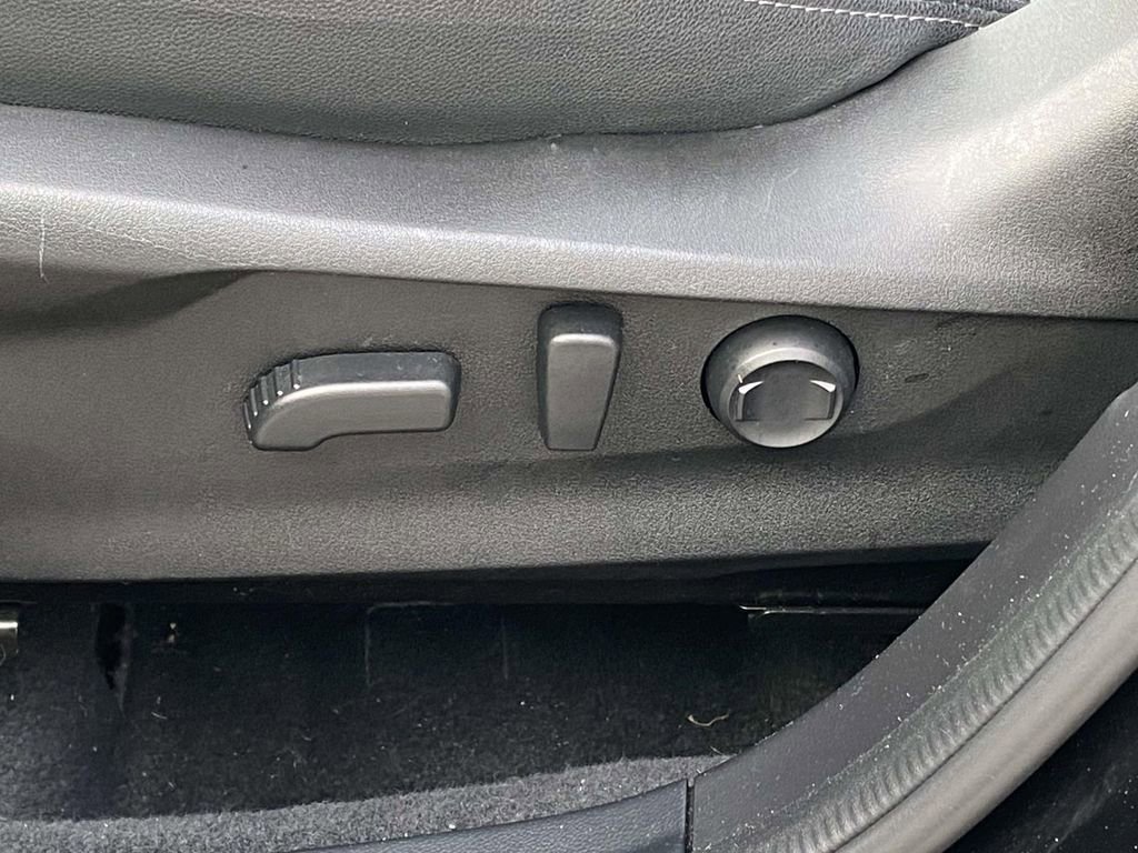 Used 2023 Subaru Forester Premium image 15