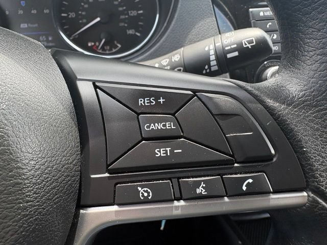 Used 2019 Nissan Rogue S FWD image 25