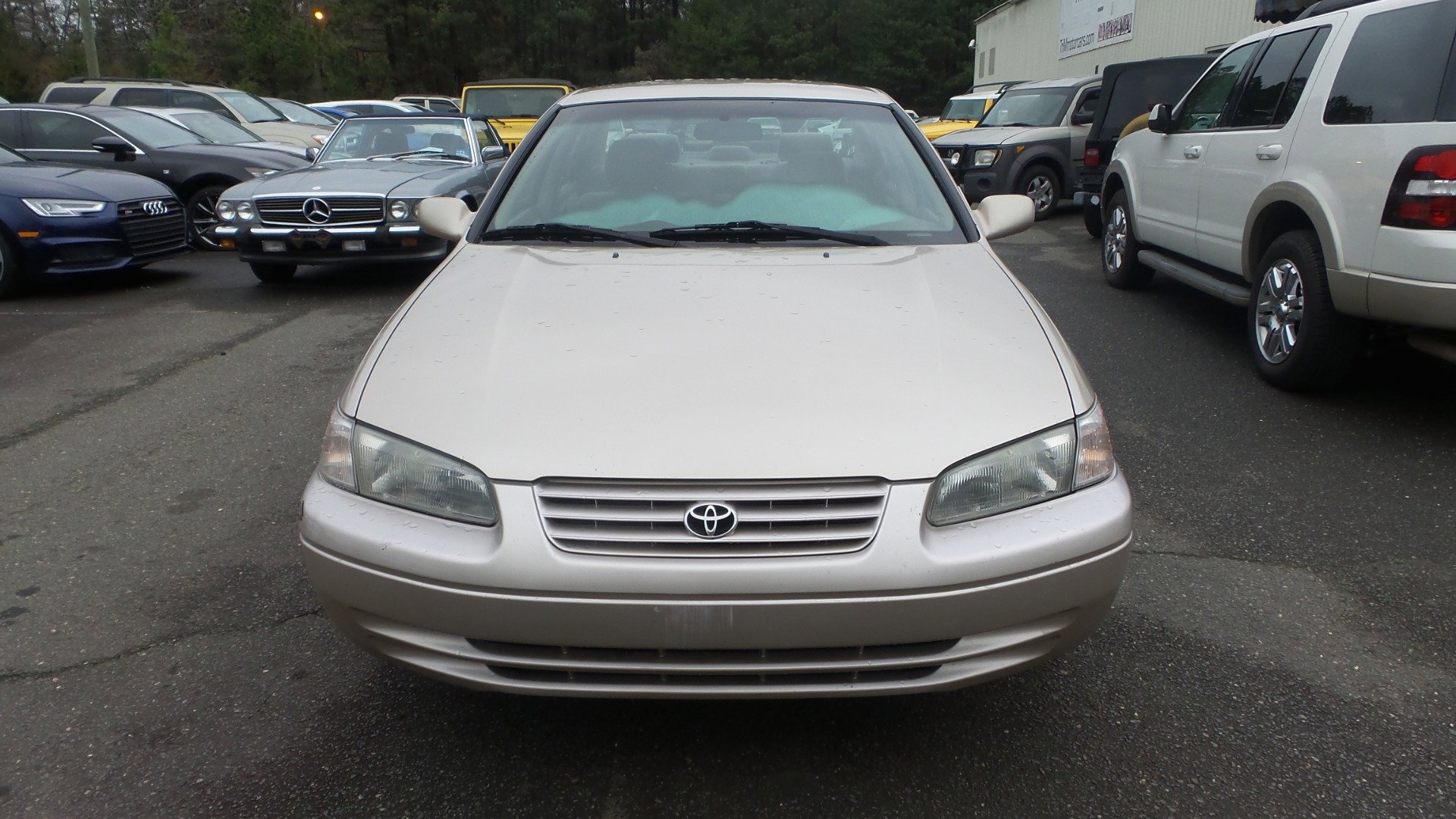 Used 1998 Toyota Camry LE FWD image 9