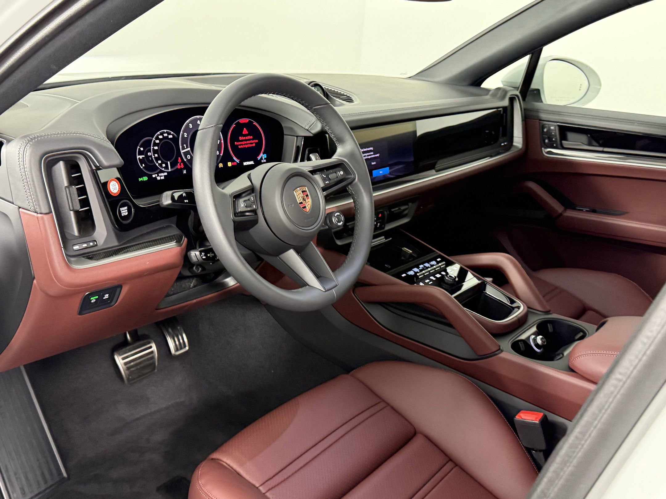 New 2026 Porsche Cayenne S image 4