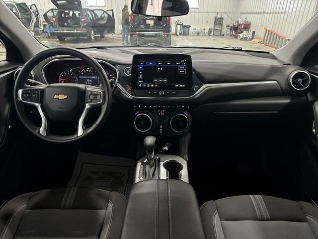 Used 2025 Chevrolet Blazer LT AWD/4WD image 20