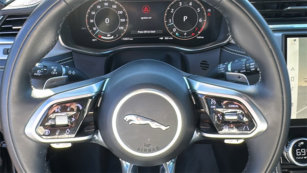 Certified 2025 Jaguar F-PACE R-Dynamic S image 11