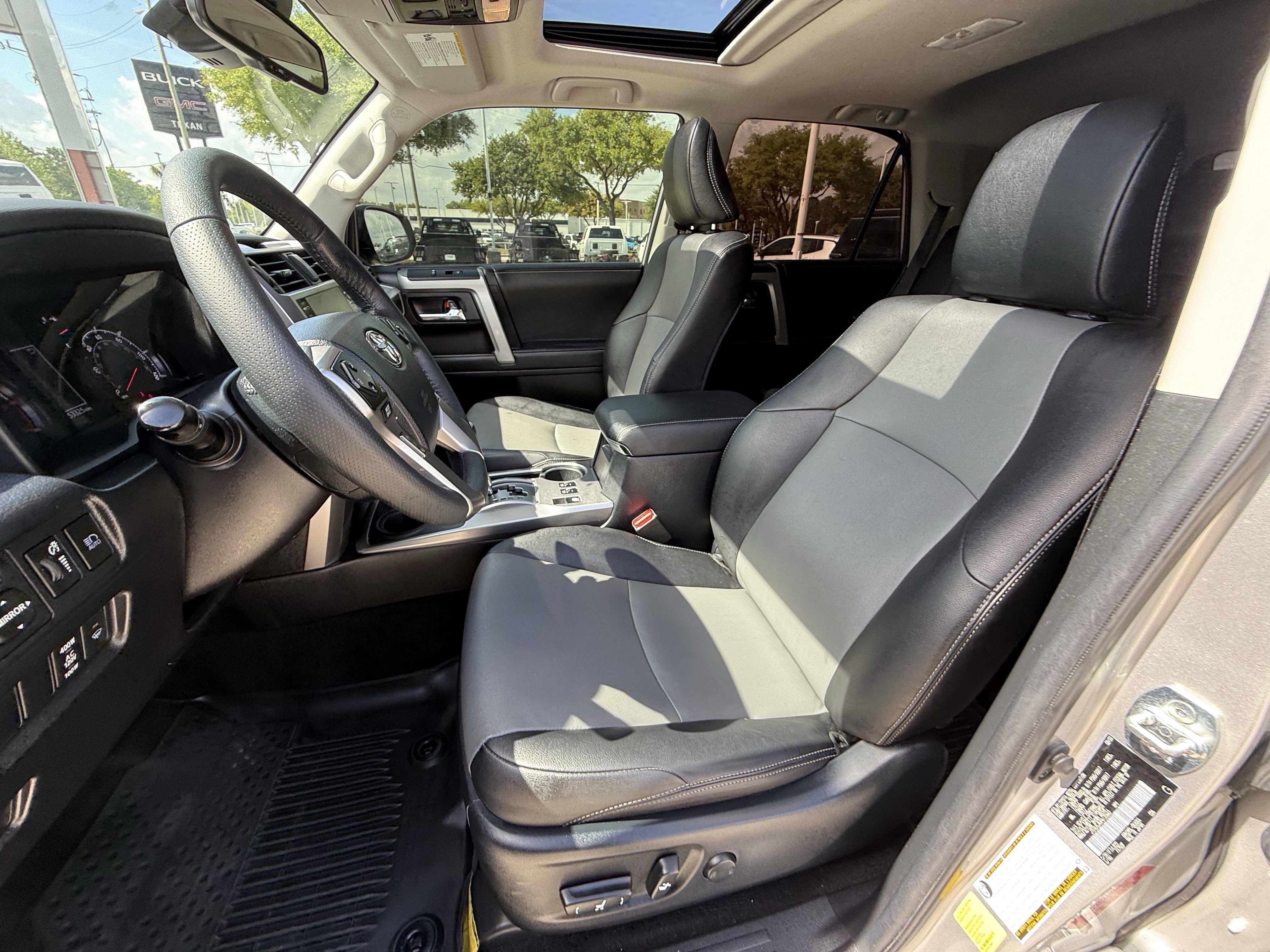 Used 2023 Toyota 4Runner SR5 Premium w/ Moonroof Package AWD/4WD image 30