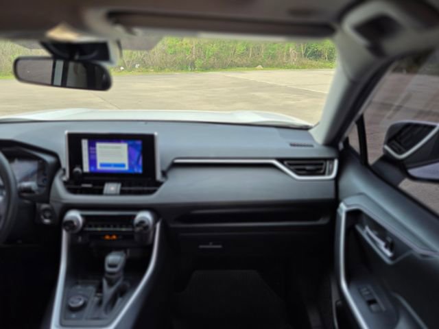 Used 2025 Toyota RAV4 XLE w/ Convenience Package image 18