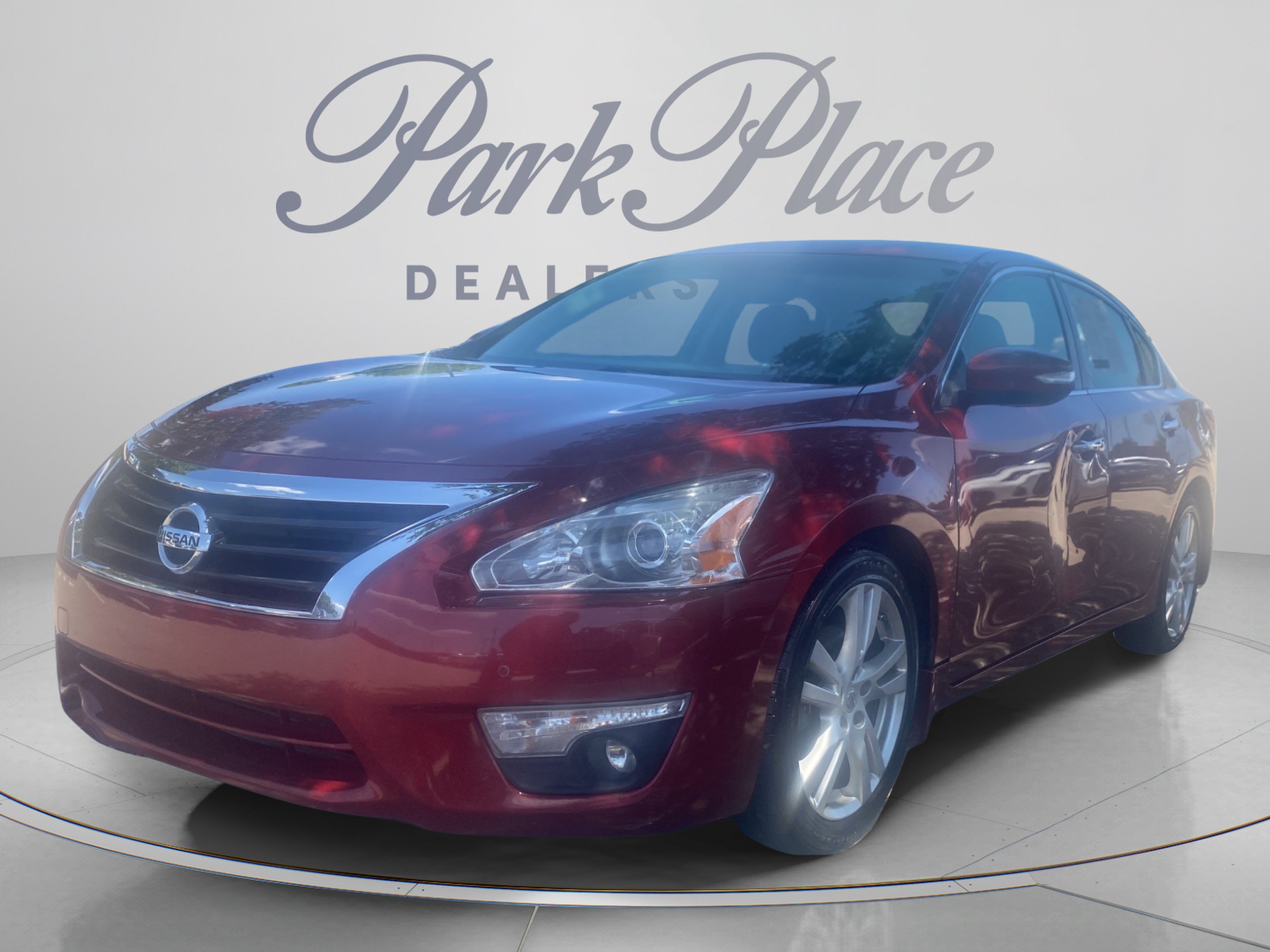 Used 2015 Nissan Altima 3.5 SL FWD image 1