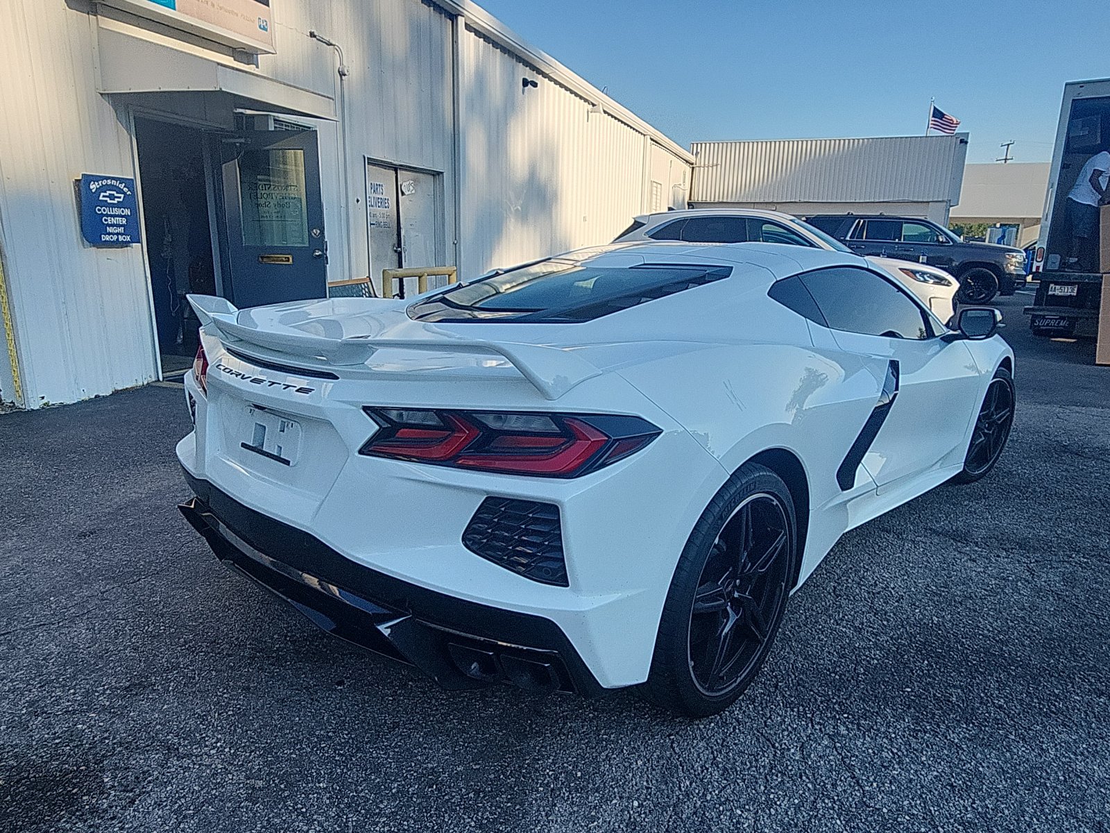 Used 2023 Chevrolet Corvette Stingray Coupe w/ Z51 Performance Package RWD image 5