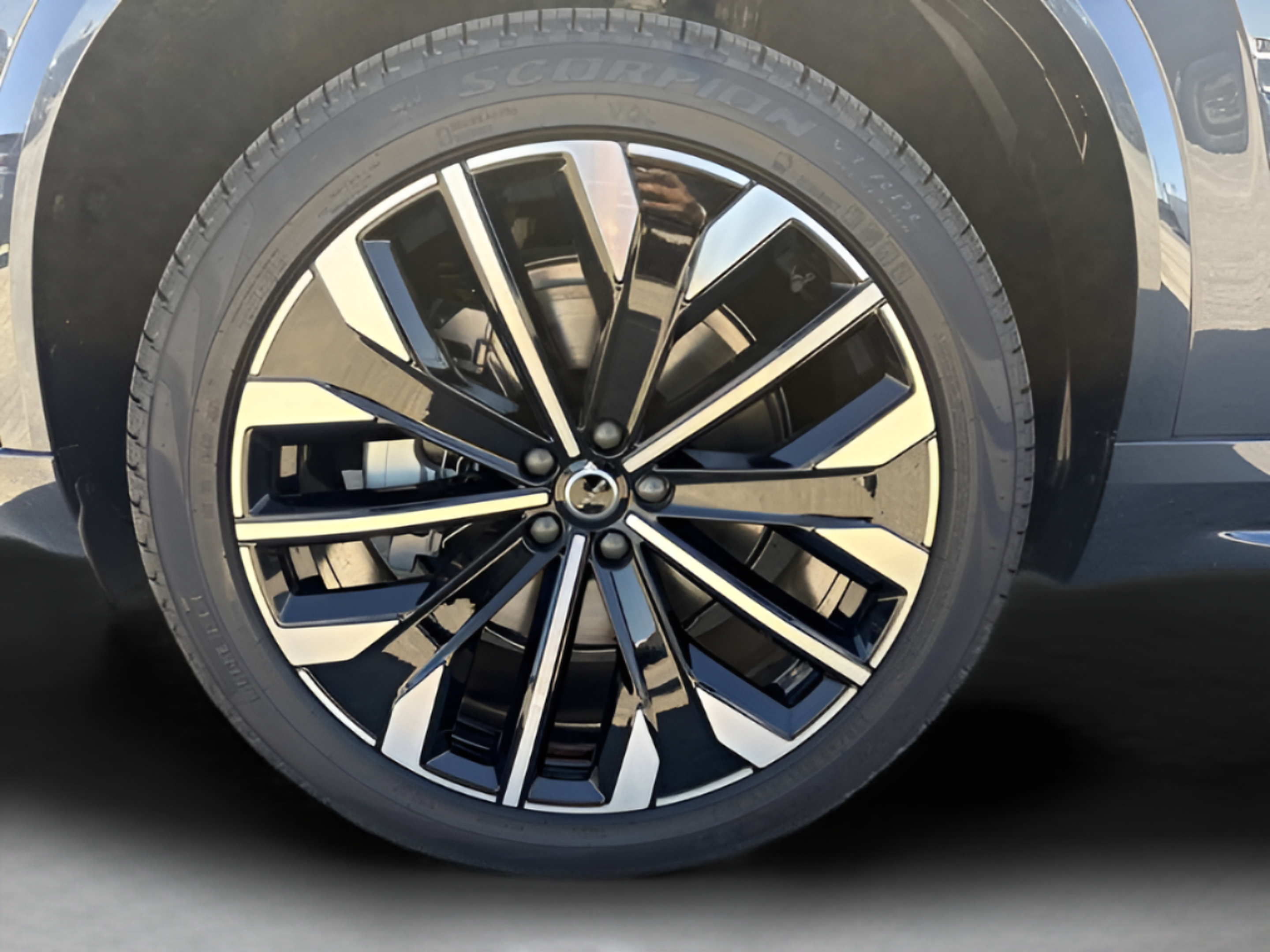 New 2026 Volvo XC90 B5 Ultra w/ Protection Package Premier AWD/4WD image 31