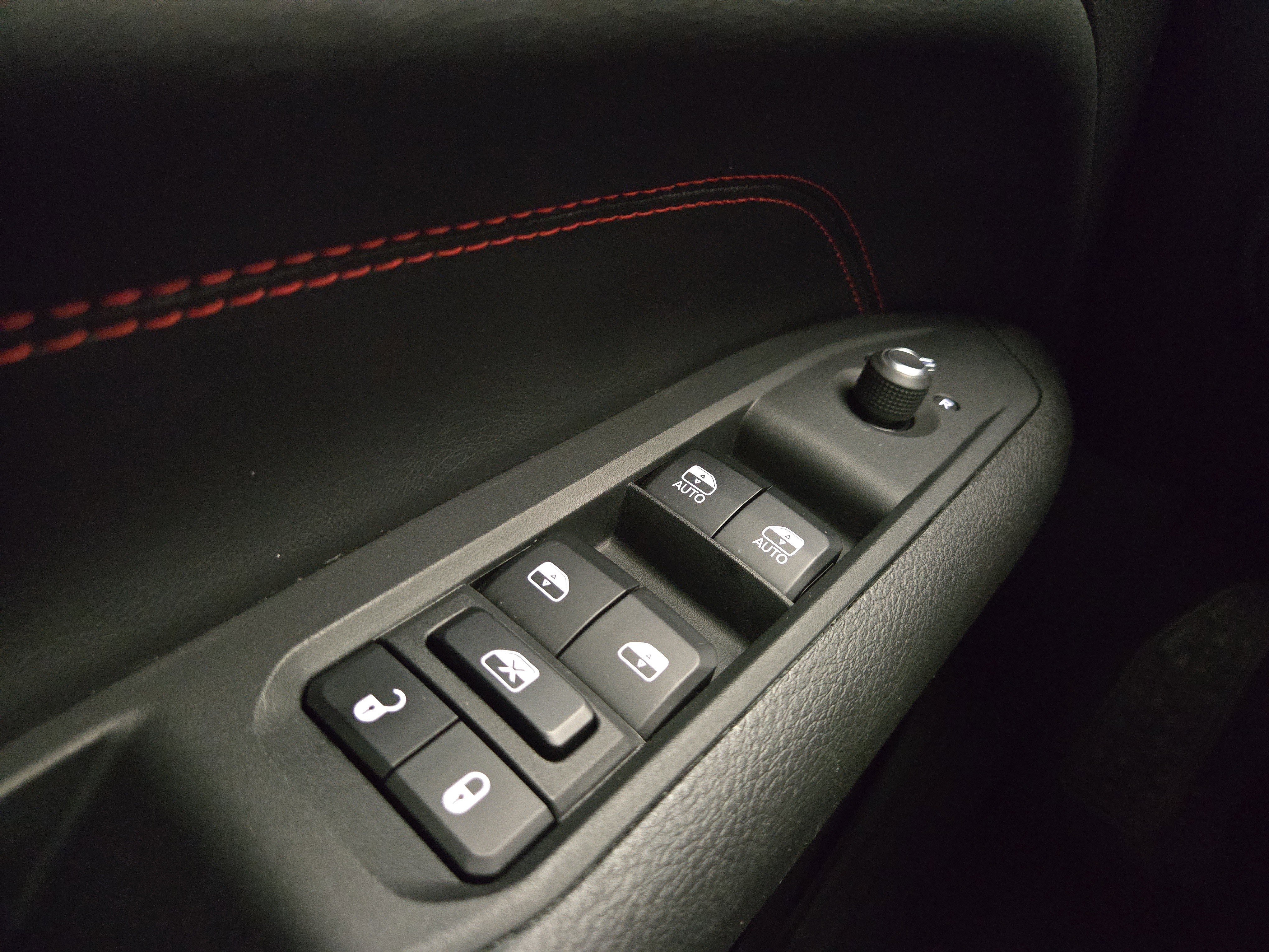 Used 2022 Jeep Compass Trailhawk w/ Trailhawk Elite Group image 29