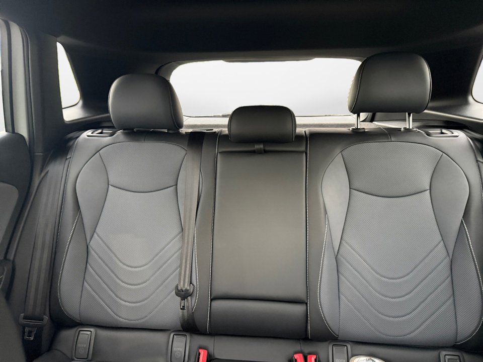 New 2026 Volkswagen Tiguan SE R-Line FWD image 12