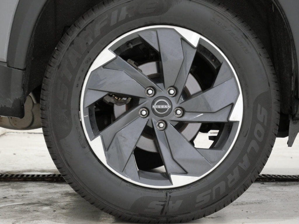 Used 2024 Nissan Rogue SV AWD/4WD image 9