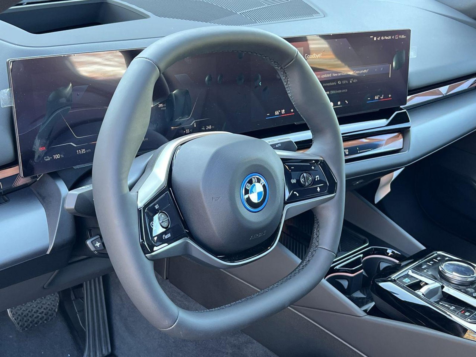 New 2025 BMW i5 xDrive40 w/ M Sport Package image 13