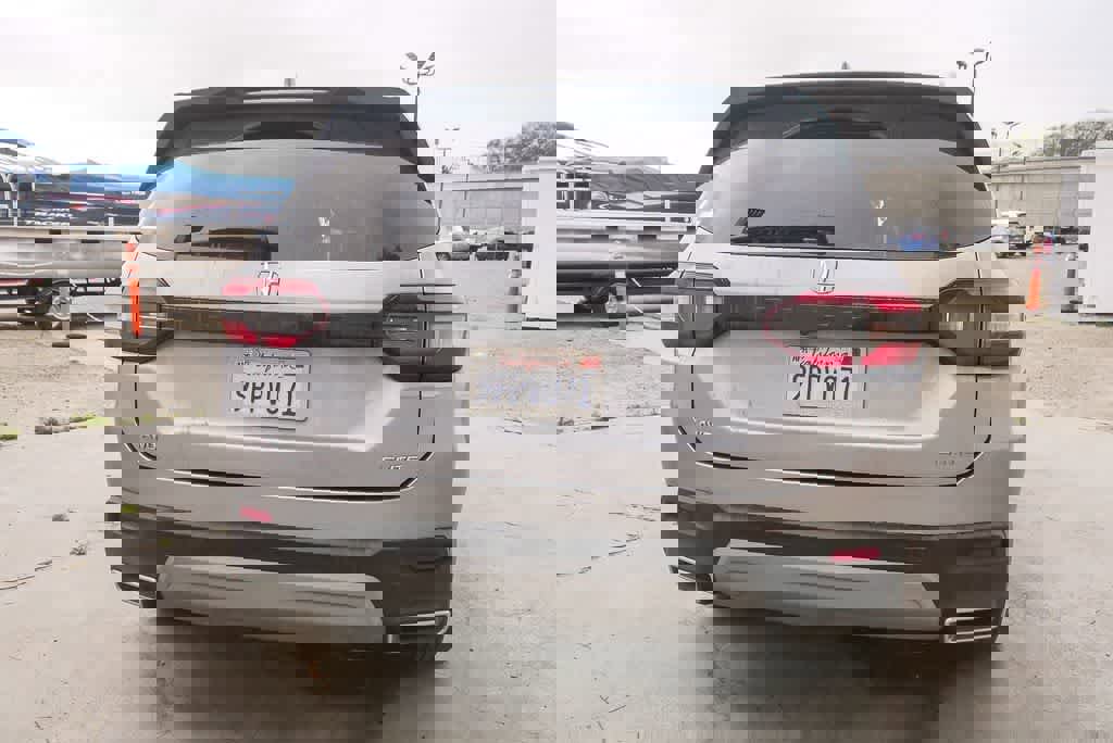 Used 2023 Honda Pilot Elite image 8