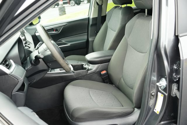 Used 2024 Toyota RAV4 XLE AWD/4WD image 21