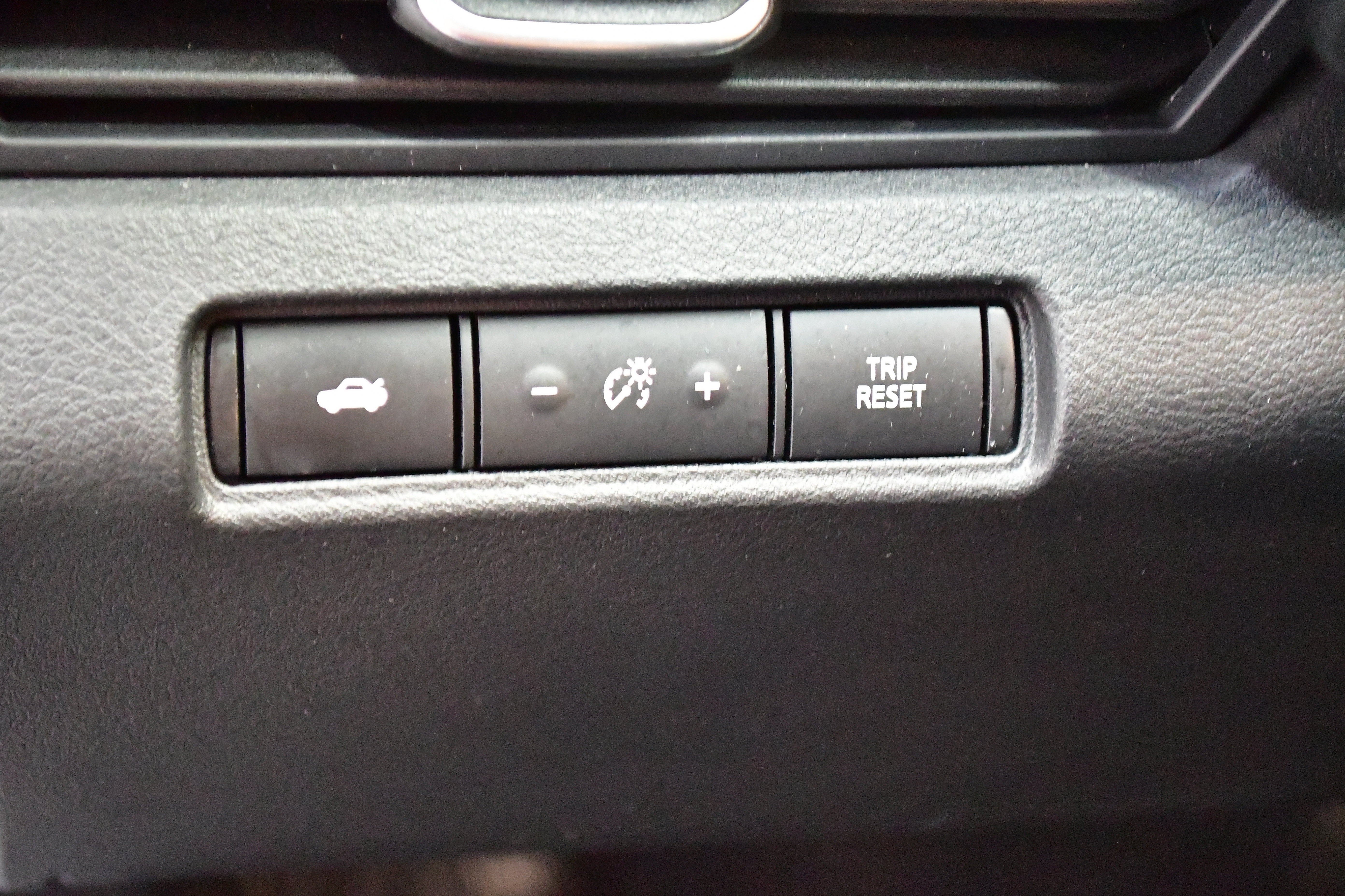 Used 2025 Nissan Altima 2.5 SV image 13