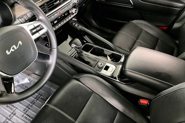 Used 2022 Kia Telluride SX image 17