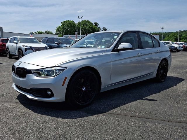 Used 2018 BMW 320i xDrive Sedan w/ Premium Package AWD/4WD image 3