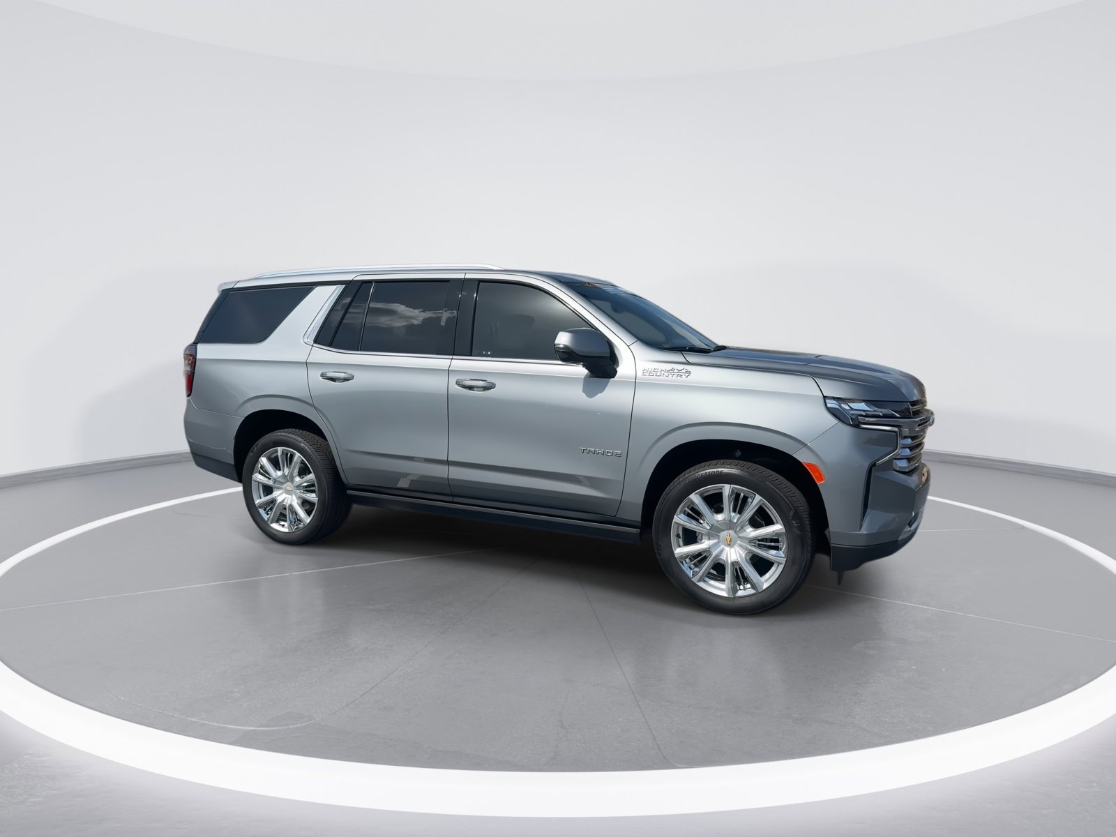 Used 2024 Chevrolet Tahoe High Country w/ Premium Package image 2