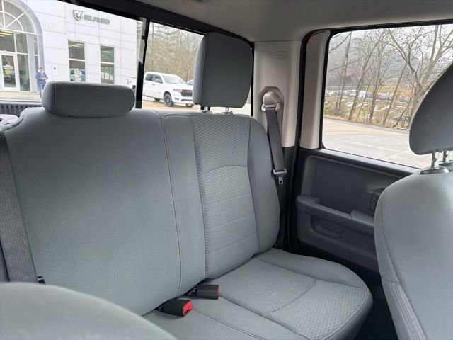 Used 2017 RAM 1500 Classic SLT image 31