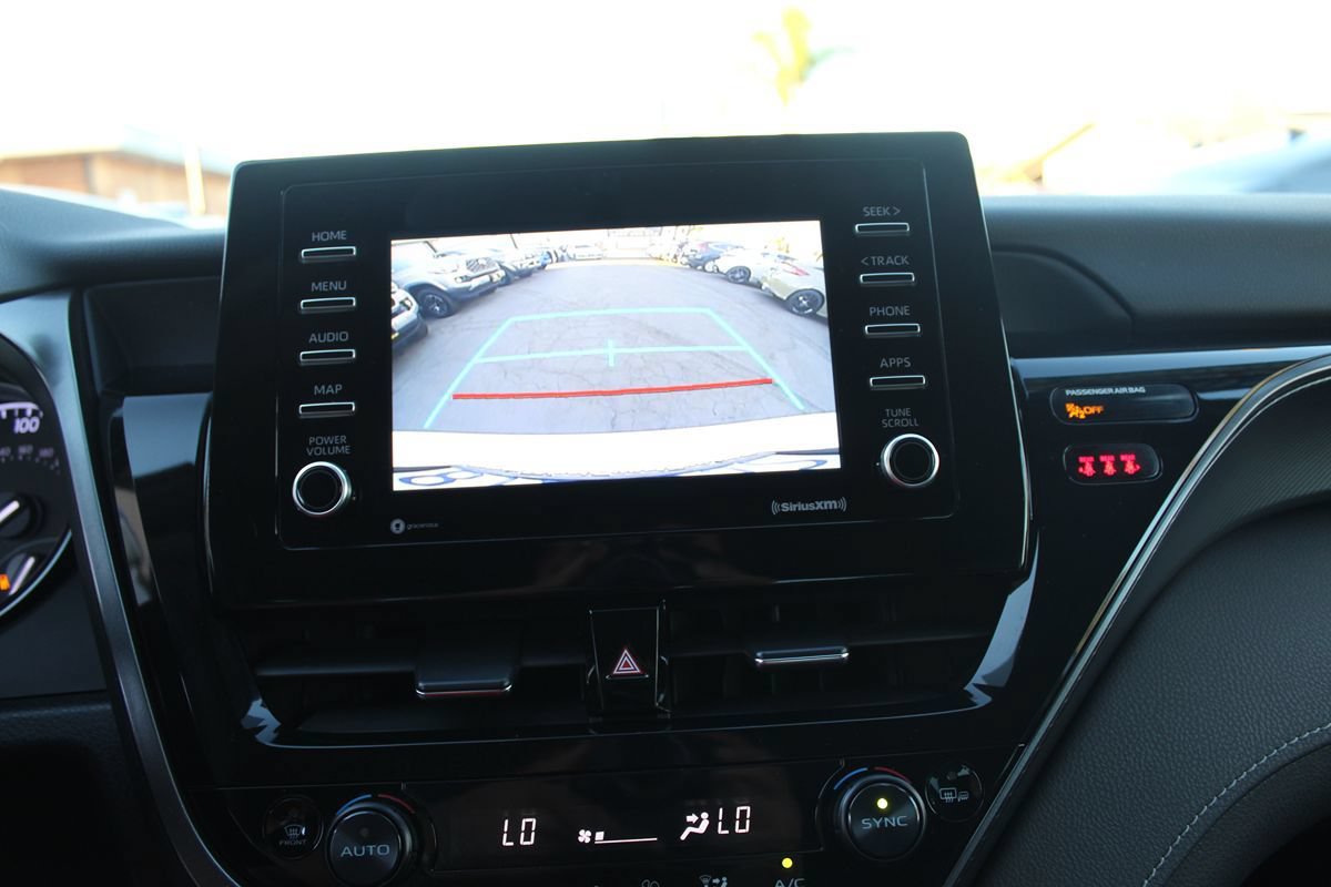 Used 2022 Toyota Camry SE w/ Carpet Mat Package (TMS) FWD image 28