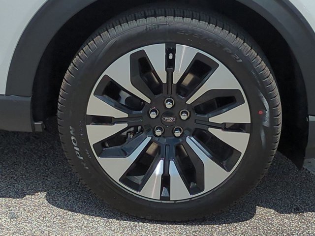 New 2026 Ford Explorer Platinum AWD/4WD image 11