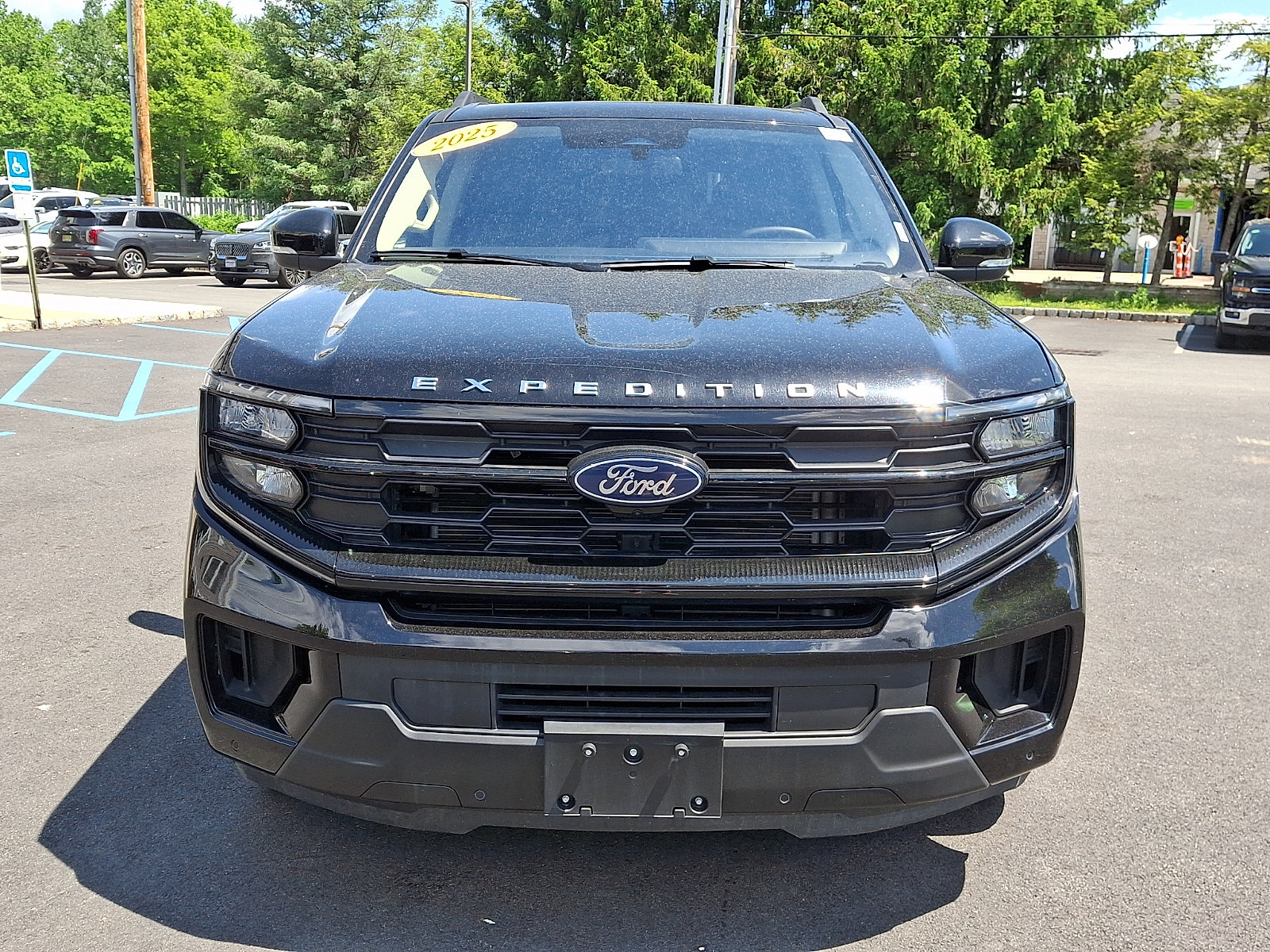 Certified 2025 Ford Expedition Active AWD/4WD image 2