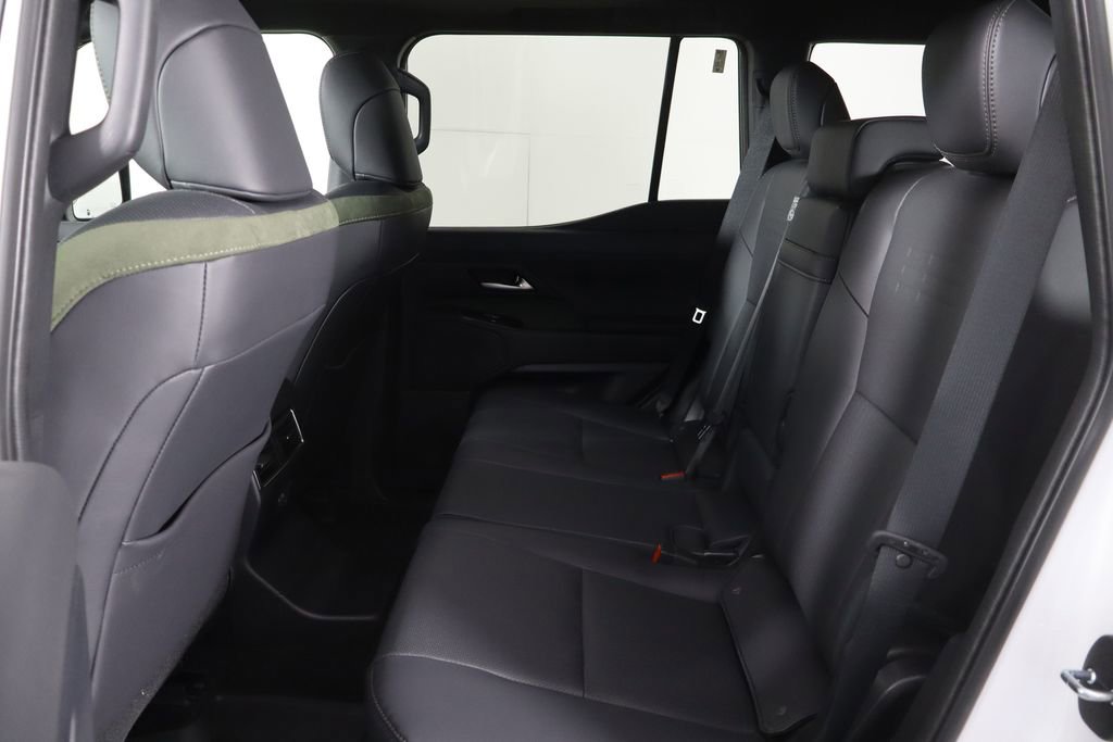 Used 2026 Lexus GX 550 image 16