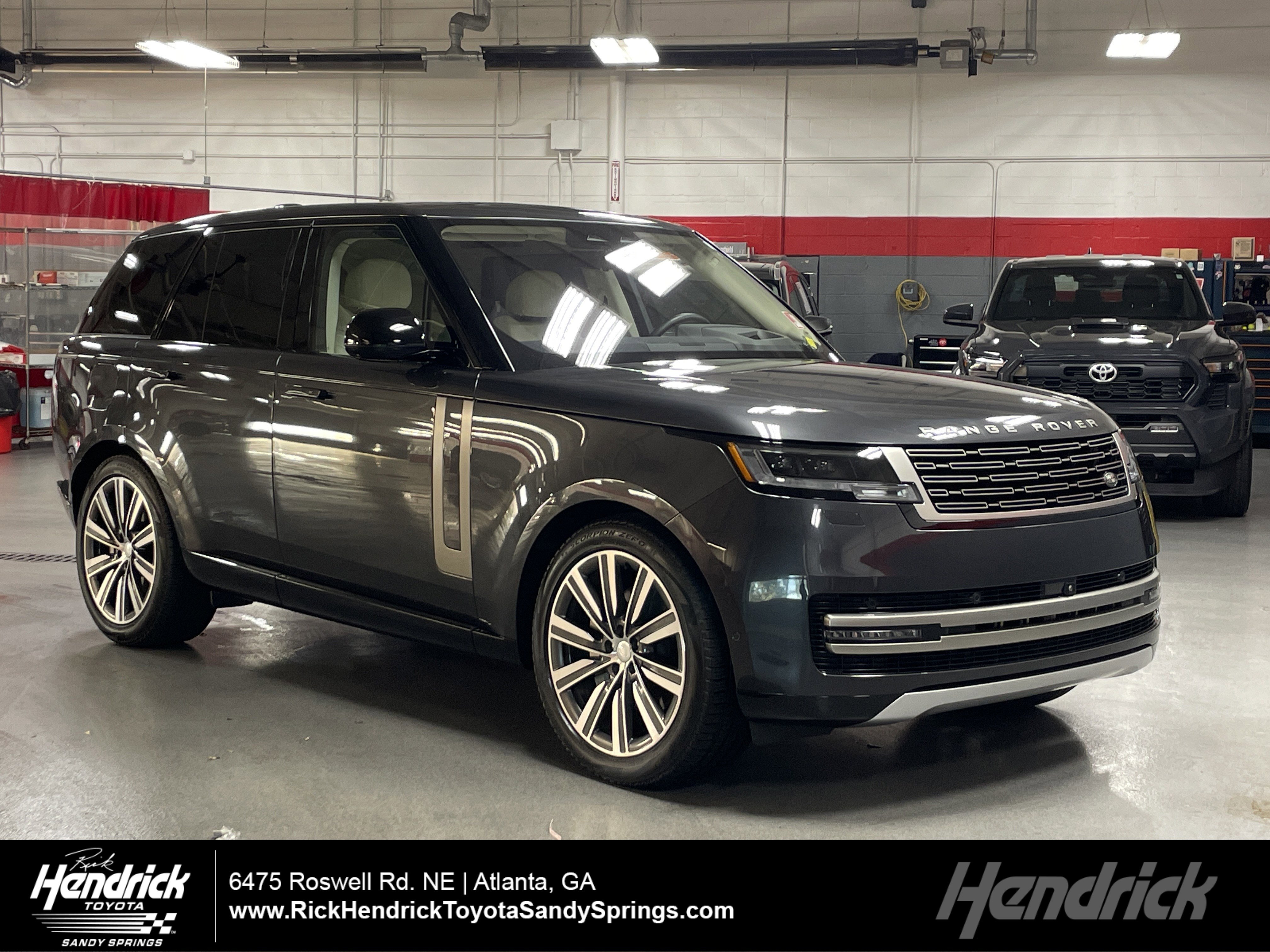 Used 2023 Land Rover Range Rover SE