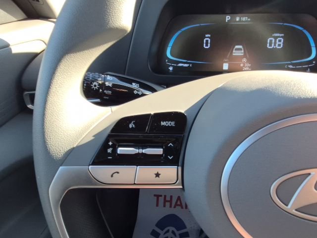 Used 2025 Hyundai Elantra SE FWD image 26