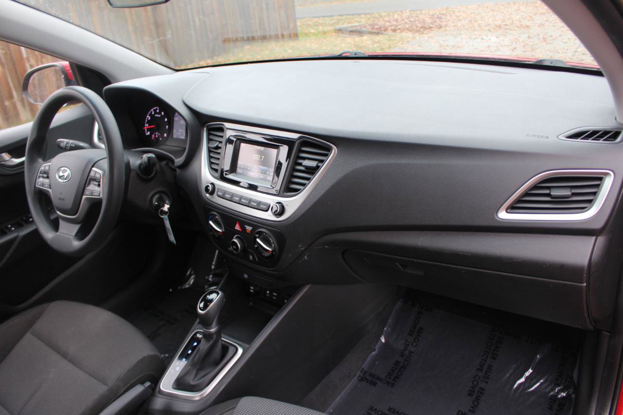 Used 2018 Hyundai Accent SE image 37