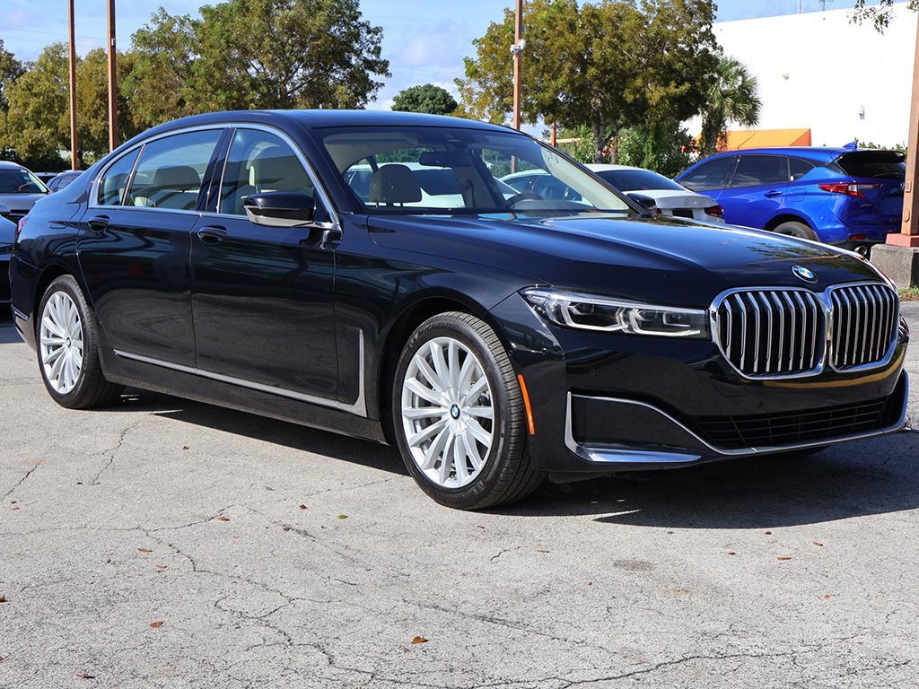 Used 2020 BMW 740i image 2