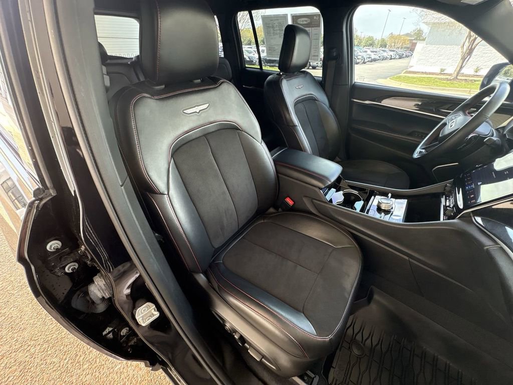 Used 2022 Jeep Grand Cherokee Trailhawk image 28