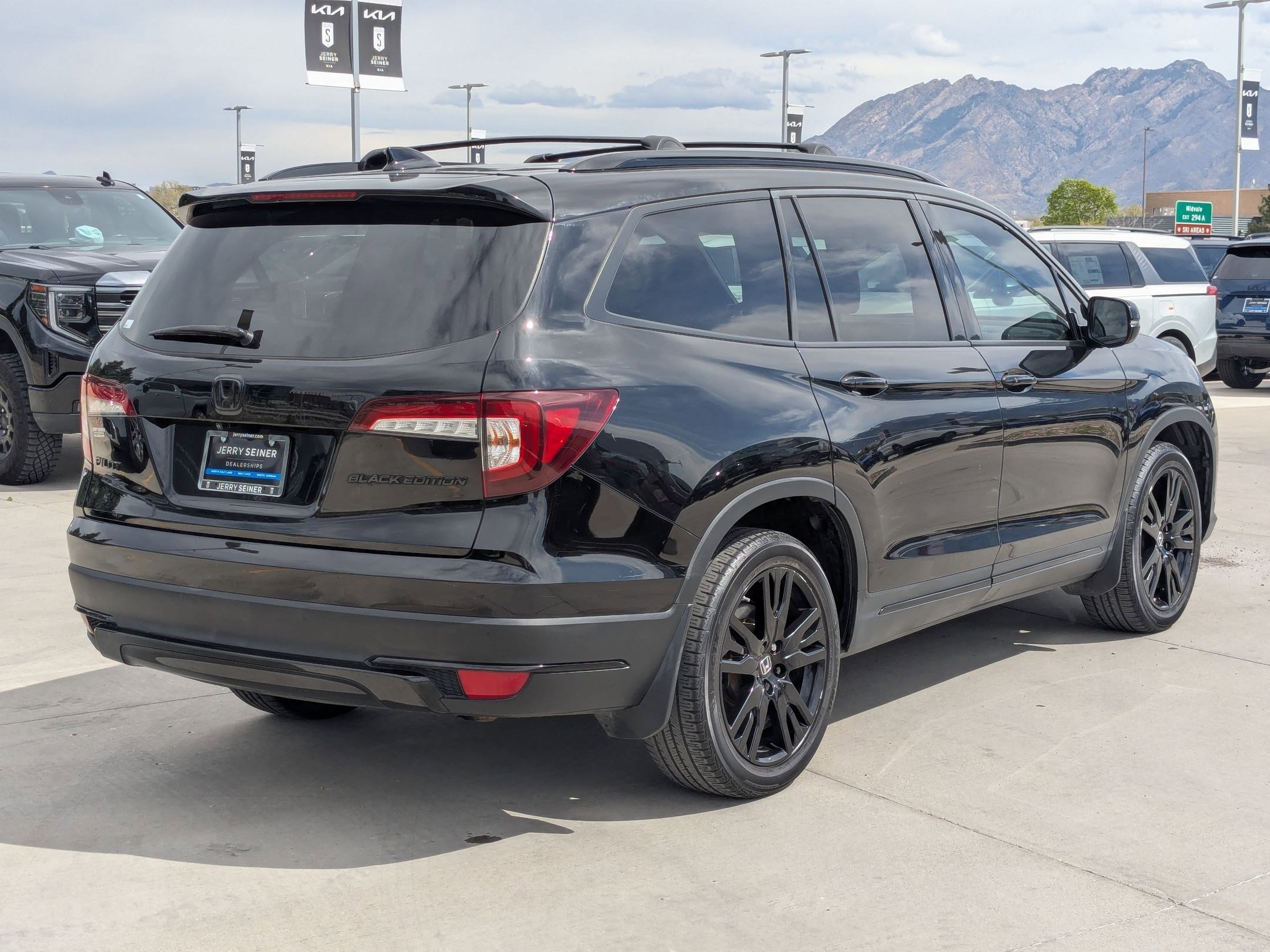 Used 2020 Honda Pilot Black Edition image 5