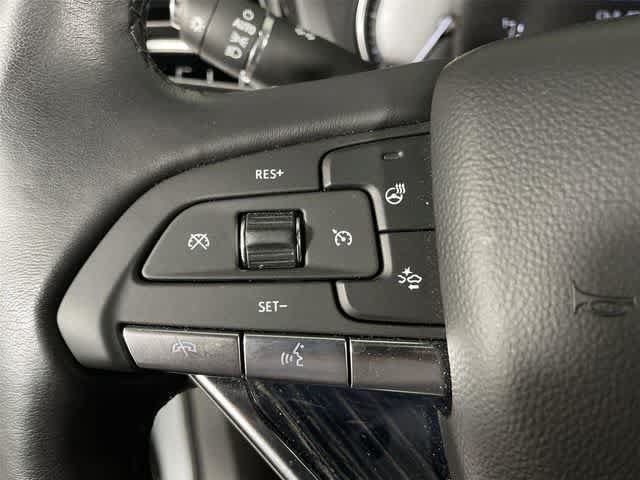 Used 2024 Cadillac XT6 Premium Luxury w/ LPO, Floor Liner Package AWD/4WD image 35