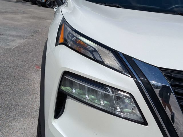 Used 2021 Nissan Rogue SV FWD image 11