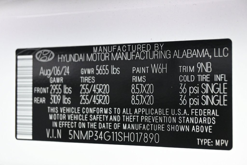 Used 2025 Hyundai Santa Fe Limited FWD image 7